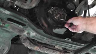 crankshaft gearbox seal Correct removal procedure [upl. by Nagirrek106]