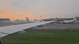 4K EVA AIR A330300 Landing in Manila Ninoy Aquino International Airport [upl. by Key]