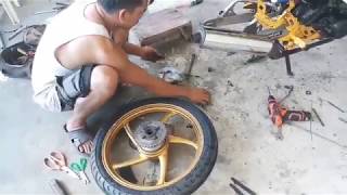 KAWASAKI FURY 125 conversion ng rear breakrecondition front breakchange sprocket setrewiring [upl. by Gleason]