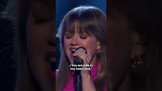 Kelly ClarksonMy heart will go on BETTER than Celine Dion at the kelly Clarkson show covermusic [upl. by Nipha]