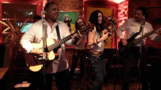 Chichi Peraltas Procura cover by Latino Express at Bar BQ Moscow [upl. by Awuhsoj]