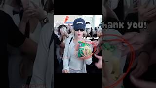 One Thing That Rosé Cant Resist Is Food 🤣 blackpink rose rosé food blink shortvideo [upl. by Schecter742]