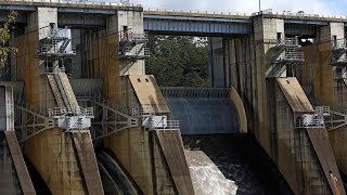 FLOOD WARNING At capacity Warragamba Dam expected to overflow [upl. by Anpas]