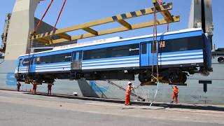 LLEGARON AL PUERTO NUEVOS COCHES PARA LOS TRENES METROPOLITANOS [upl. by Attikin]