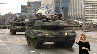 Große Parade der NATO in Litauen  Deutsches Kontingent Leopard 2 Marder Boxer Puma 25112023 [upl. by Ignaz153]