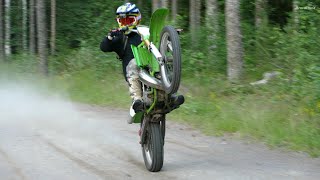 Kawasaki KX500 Incredible 2Stroke Sounds [upl. by Nunes]