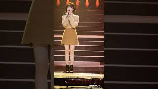 아이유 길위에서 최백호 161025 열린음악회 직캠 [upl. by Freddie32]