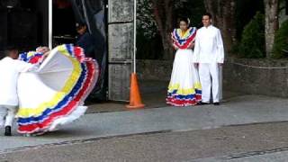 BAILE TIPICO VENEZOLANO [upl. by Gaudette]