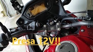 Installazione presa 12v su Honda CB500x [upl. by Grimbal393]