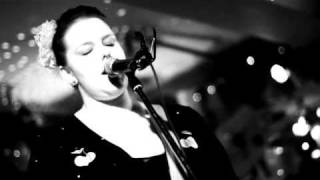 Alice Terry  Cold Woman live at Tattlers [upl. by Pet]