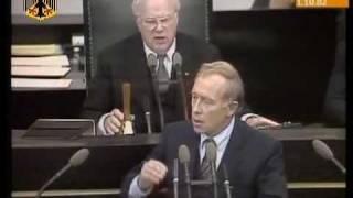 Helmut Kohl vs Helmut Schmidt 1982 Regierungswechsel [upl. by Uwton]