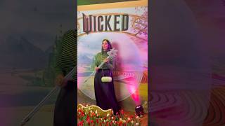 GIULIA VA ALL’ANTEPRIMA DI WICKED IL FILM VI PIACE IL SUO OUTFIT💚🩷 WickedMovie WickedIlFilm [upl. by Eciruam]