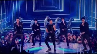 Reggaeton Lento  CNCO live en La Banda 2 HD [upl. by Nospmas218]