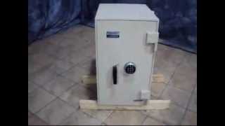 SAFE FOR SALE Diebold Digital Safe Cash Guard 1500 [upl. by Gerge]