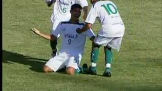 Frango do goleiro Carini do AtlétigoMG contra o Ipatinga [upl. by Assadah]