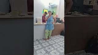 saree video dekhte h mere pati meri renu youtubeshorts trending comedy video [upl. by Adnawal]