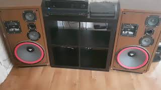 Retro Cerwin vega D9 playing loud 113dB spl test [upl. by Llewon]