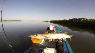 Pêche tropicale au leurre  barracuda et otolithe [upl. by Mungovan888]