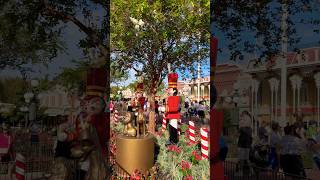 Temporada de navidad Disney World christmas season shorts disney navidad christmas travel [upl. by Milak816]