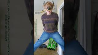 AW MAN creeper minecraft minecrafthumor tommyinnitfunny therian furry [upl. by Animsaj]