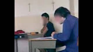 Professore si incazza per una flatulenza in classe [upl. by Ttoille]