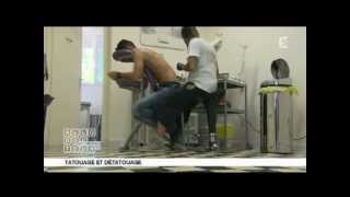 Reportage sur un apprenti tatoueur [upl. by Tnecniv]