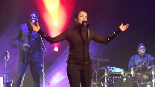 SADE Live Orlando 2011 • Your love is King [upl. by Chaffee]