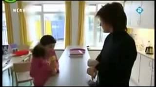 Funny video quotkind scheld juf uit [upl. by Nalyr368]