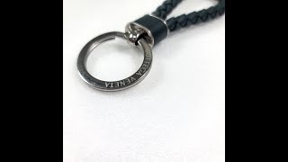 보테가 베네타 인트레치오 키링 16460 Bottega Veneta Intreccio Key Ring Inkwell [upl. by Adranoel]