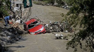 Nach sintflutartigem Regen in Rumänien Leben mit dem Hochwasser [upl. by Lidda]