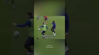 Santainya Messi mengobrakabrik pemain Barca 😅 [upl. by Rehnberg]