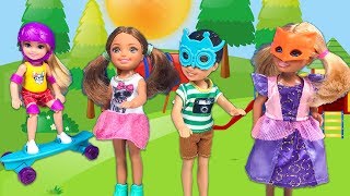 Barbie ve Ailesi Bölüm 194  Çocuklar Parkta  Çizgi film tadında evcilik oyunları [upl. by Rozanna]