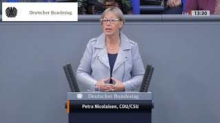 Bundestag Linke scheitert mit drei Anträgen zur Kranken und Pflege­versicherung [upl. by Atilem]