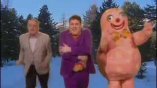 Is This The Way To Amarillo  Tony Christie Feat Peter Kay  Comic Relief 2005 [upl. by Kathleen]