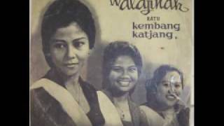 Waldjinah  Putra Nuswantara [upl. by Ydnyc306]