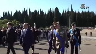 L’arrivo di La Russa al Sacrario Militare tra gli applausi [upl. by Alliuqaj]