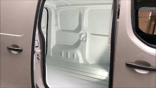 Habillage intérieur en polyester plastifié pour véhicule utilitaire Toyota Proace Citroen Jumpy [upl. by Beckerman]