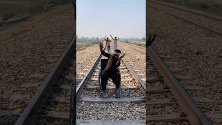 Bhaiyon ne apne bhai ko railway track per Akela chhod Diyashortvideo foryou trending train [upl. by Nref935]