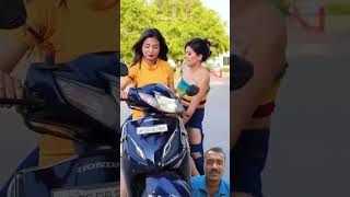 Chor se chori 😜🤣 shorts ytshorts couplegoals khwahishgal [upl. by Frederic217]