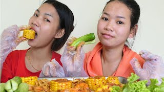 ASMR Lobster amp Squid Feast – Delicious Eating with Fresh Vegetables [upl. by Aynat]