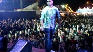 Zion y Lennox quotFantasma zun dadaquot Live [upl. by Areic]