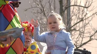 Les petits sarralbigeois ont défilé pour Carnaval [upl. by Anaidiriv237]