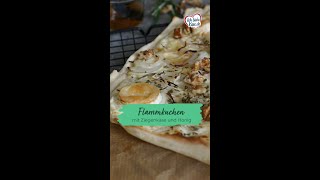 Flammkuchen mit Ziegenkäse und Honig [upl. by Itoyj969]