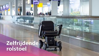 Unieke pilot met zelfrijdende rolstoel op Schiphol [upl. by Reifinnej]