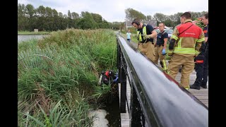 Groot alarm voor drijvende kinderslipper in water  Surfplas Vlaardingen [upl. by Atila]