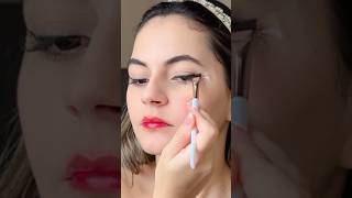 Delineado com Sombra ❤️ delineado delineadofacil makeuptutorial youtubeshorts [upl. by Ermina24]