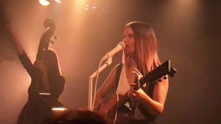 MAREN MORRIS  The Middle acoustic live in Paris 28112018 [upl. by Siberson]