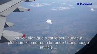 INSOLITE  NUAGE CREE PAR CENTRALE NUCLEAIRE vu depuis avion de ligne [upl. by Eimmij]