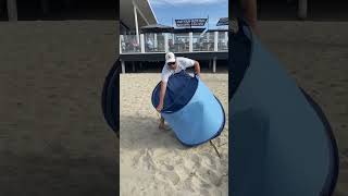 Strandmuschel zusammenlegen  So einfach geht‘s How to fold a pop up beach tent [upl. by Annel]