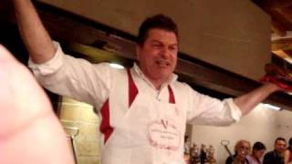 Dario Cecchini  Officina della Bistecca Panzano Itália 18092010 [upl. by Cornelius]